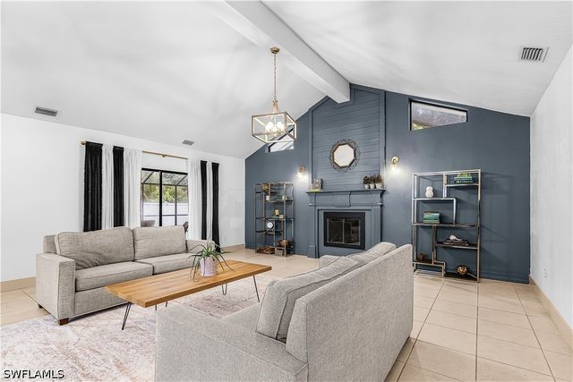 2472 Pine Woods CIR 17, Naples, FL 34105