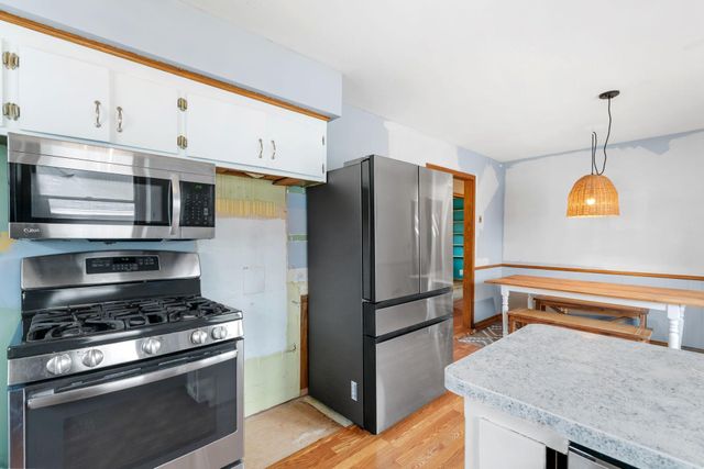 6089 Xylon Avenue N, New Hope, MN 55428