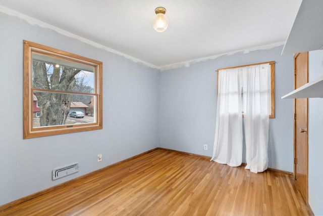 6089 Xylon Avenue N, New Hope, MN 55428