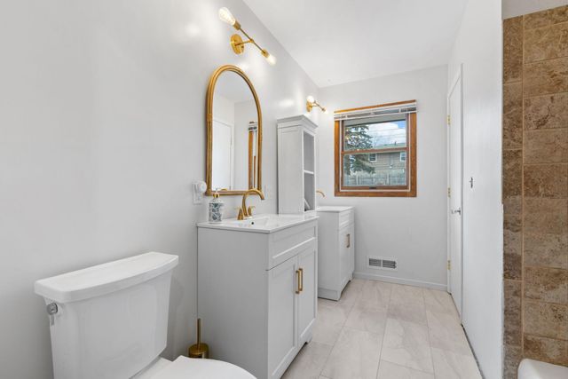 6089 Xylon Avenue N, New Hope, MN 55428