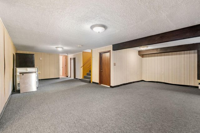 6089 Xylon Avenue N, New Hope, MN 55428