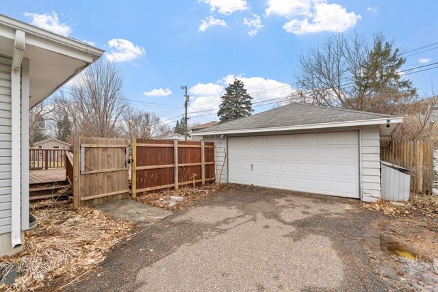 6089 Xylon Avenue N, New Hope, MN 55428