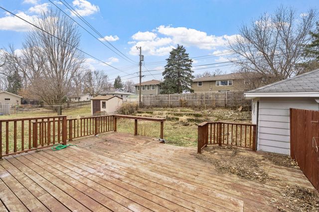 6089 Xylon Avenue N, New Hope, MN 55428