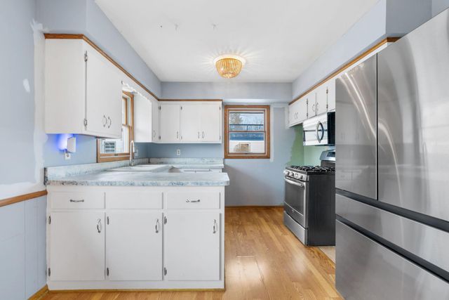 6089 Xylon Avenue N, New Hope, MN 55428