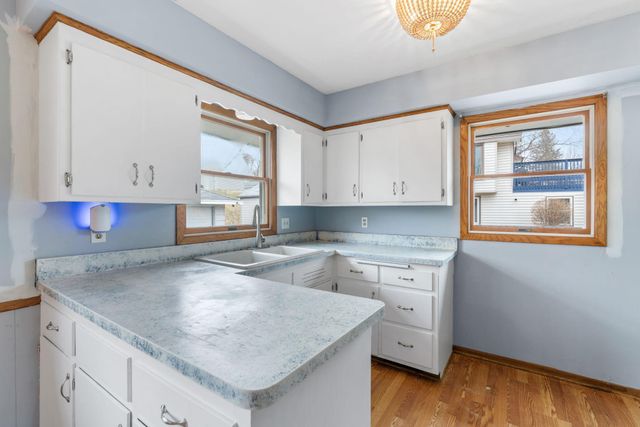 6089 Xylon Avenue N, New Hope, MN 55428