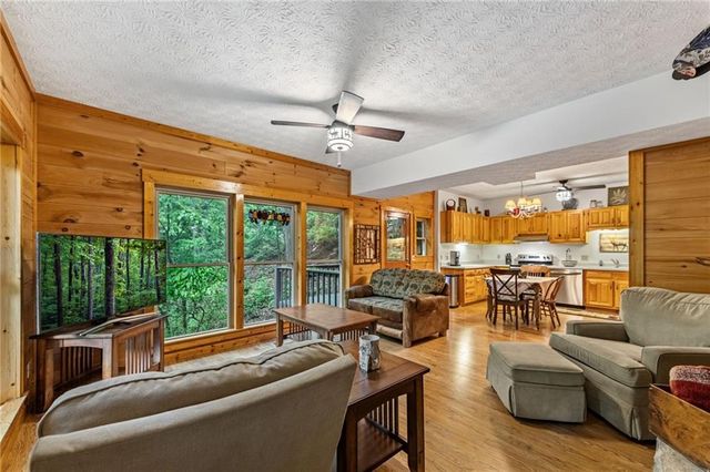4396 Highway 382 W, Ellijay, GA 30540