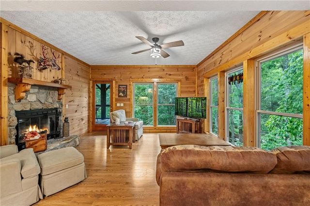 4396 Highway 382 W, Ellijay, GA 30540