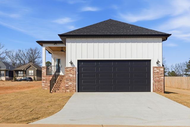 501 Court Street, Bryant, AR 72022