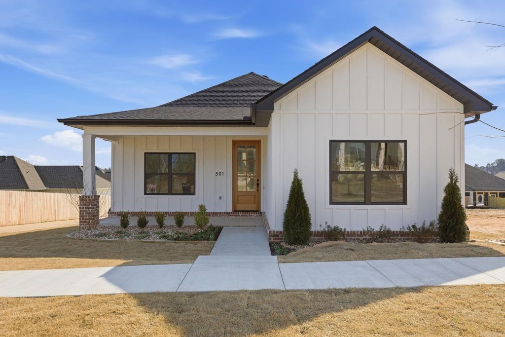 501 Court Street, Bryant, AR 72022