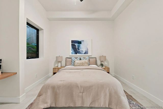 2522 Chalcedony St, San Diego, CA 92109