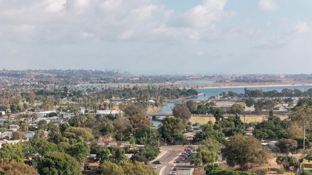 2522 Chalcedony St, San Diego, CA 92109