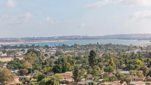 2522 Chalcedony St, San Diego, CA 92109