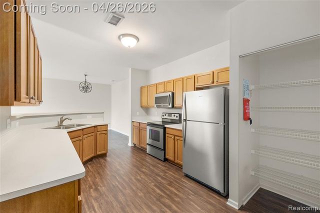 23366 Sunset Road, Taylor, MI 48180