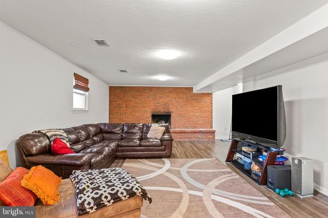 801 POCAHONTAS DR, Fort Washington, MD 20744