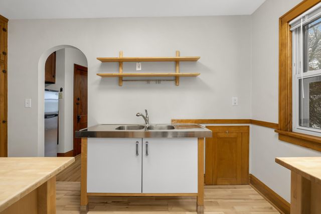 4025 42nd Avenue S, Minneapolis, MN 55406