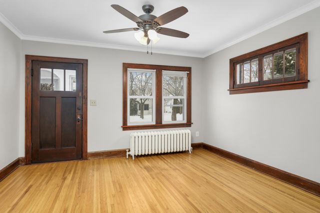 4025 42nd Avenue S, Minneapolis, MN 55406