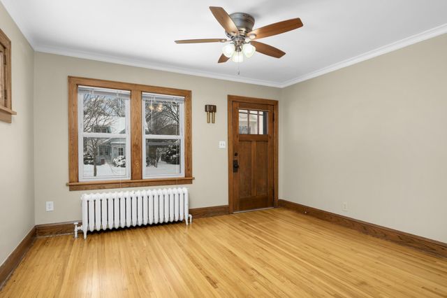 4025 42nd Avenue S, Minneapolis, MN 55406