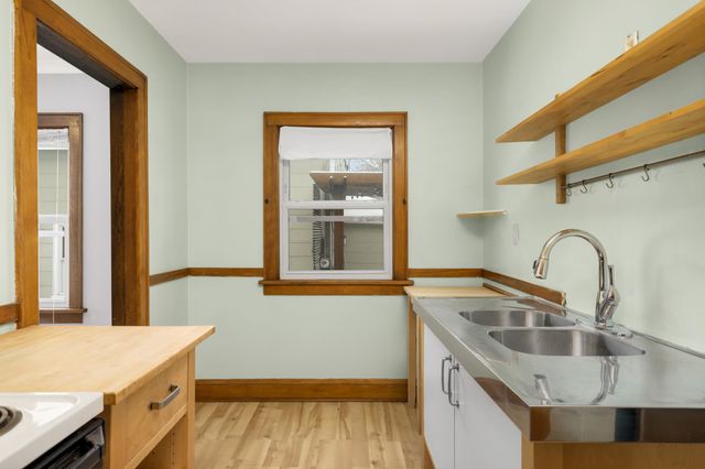 4025 42nd Avenue S, Minneapolis, MN 55406