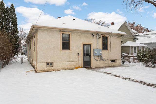 4025 42nd Avenue S, Minneapolis, MN 55406