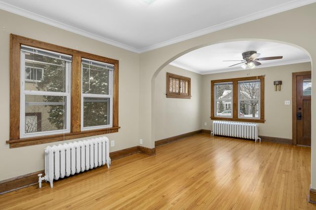 4025 42nd Avenue S, Minneapolis, MN 55406