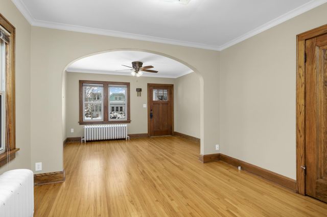 4025 42nd Avenue S, Minneapolis, MN 55406