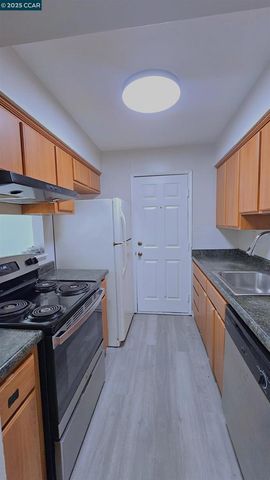 1446 Del Rio Cir, Concord, CA 94518