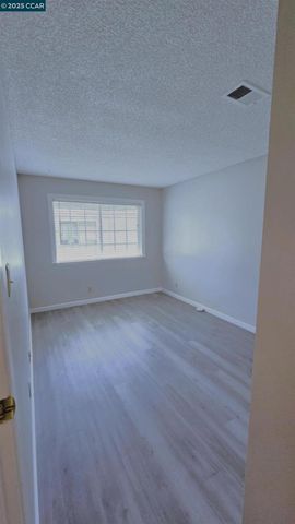 1446 Del Rio Cir, Concord, CA 94518