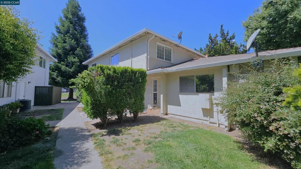 1446 Del Rio Cir, Concord, CA 94518