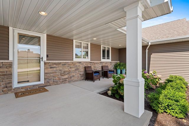 3708 HOOSIER WAY, New Franken, WI 54229