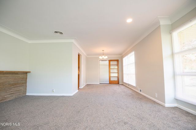 3760 Heatherdowns Boulevard, Toledo, OH 43614