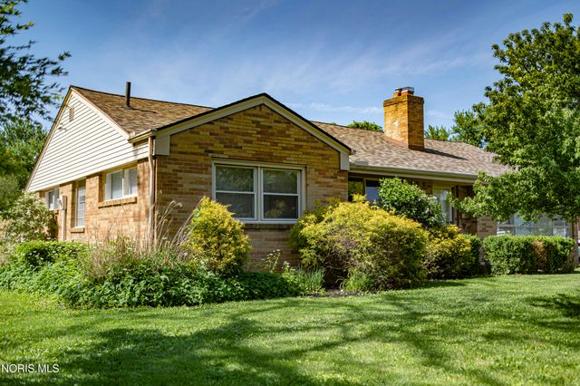 3760 Heatherdowns Boulevard, Toledo, OH 43614