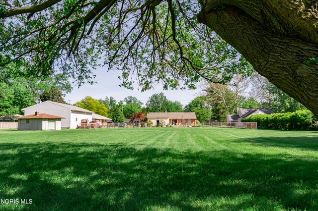 3760 Heatherdowns Boulevard, Toledo, OH 43614