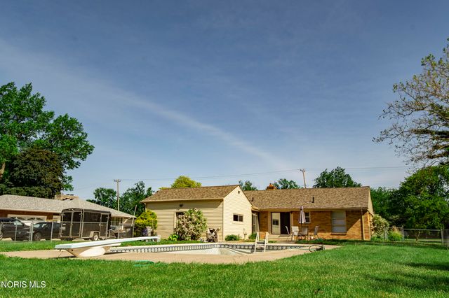 3760 Heatherdowns Boulevard, Toledo, OH 43614