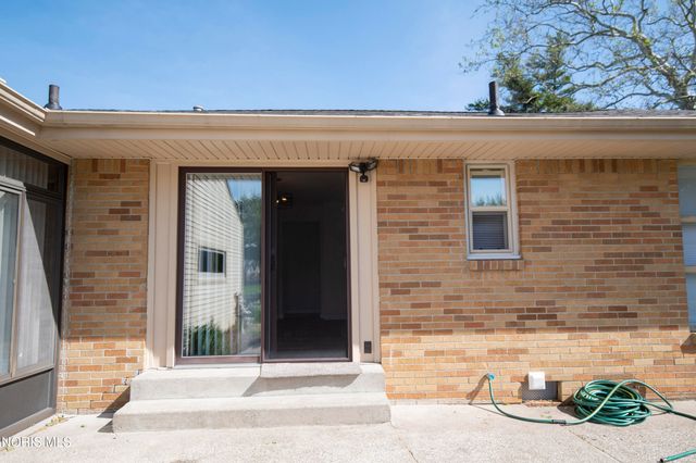 3760 Heatherdowns Boulevard, Toledo, OH 43614