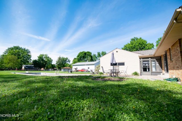3760 Heatherdowns Boulevard, Toledo, OH 43614