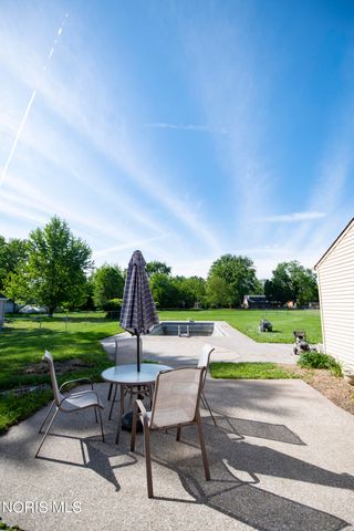 3760 Heatherdowns Boulevard, Toledo, OH 43614