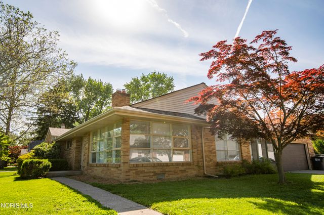 3760 Heatherdowns Boulevard, Toledo, OH 43614