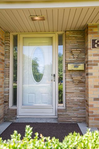 3760 Heatherdowns Boulevard, Toledo, OH 43614
