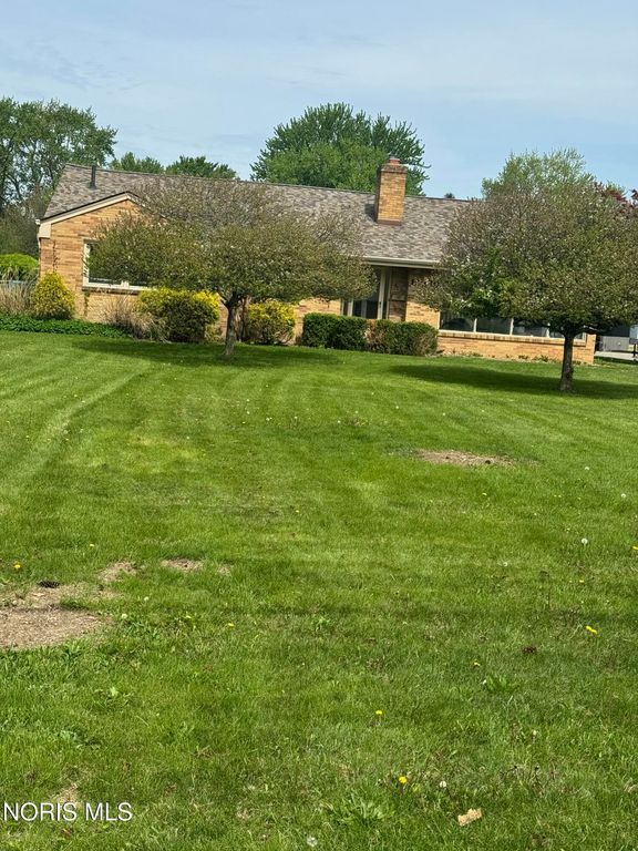 3760 Heatherdowns Boulevard, Toledo, OH 43614