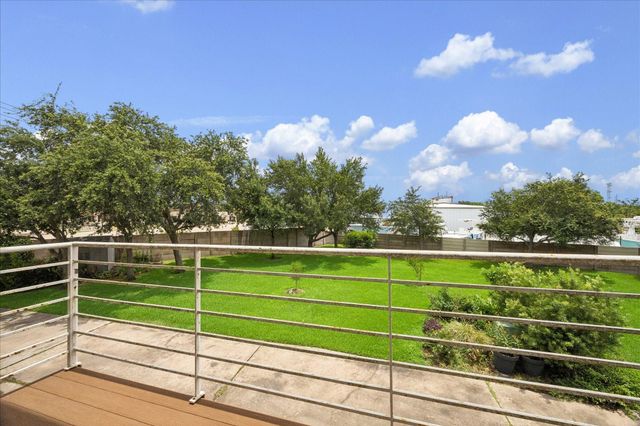 30 Lakewood Lane 30, Seabrook, TX 77586