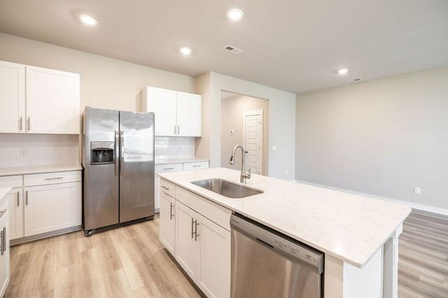 3107 Lamond Dr, Gallatin, TN 37066