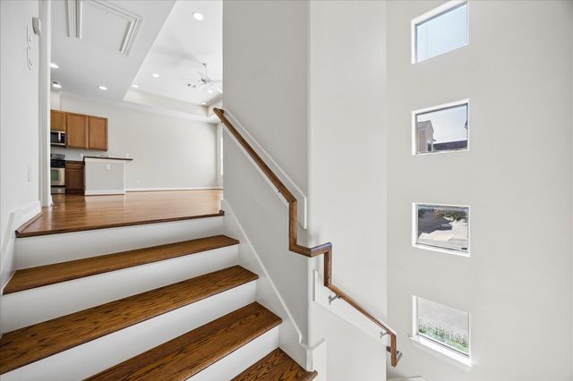 3812 Center Street, Houston, TX 77007
