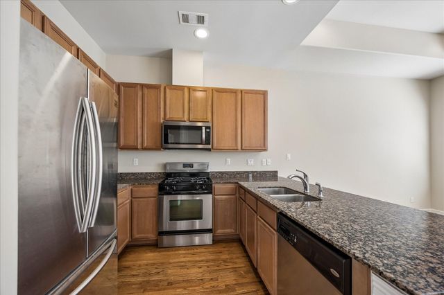 3812 Center Street, Houston, TX 77007