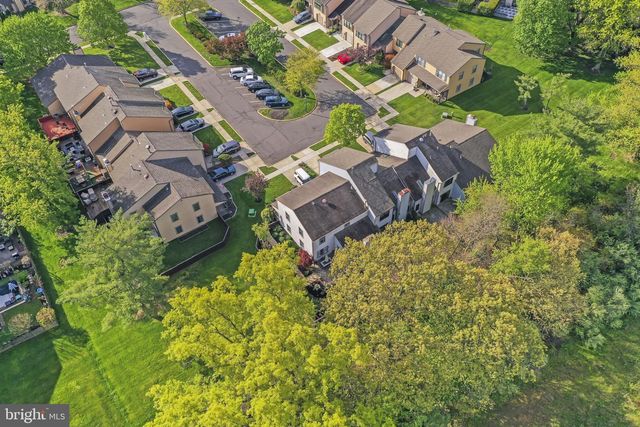 7 BEVERLY CT, Robbinsville, NJ 08691