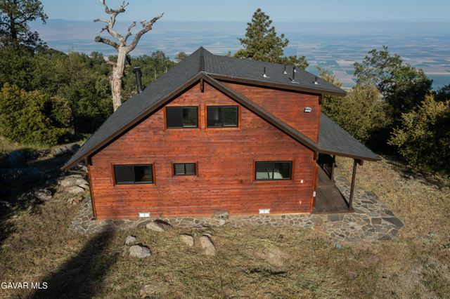 27001 Medicine Bow Court, Tehachapi, CA 93561