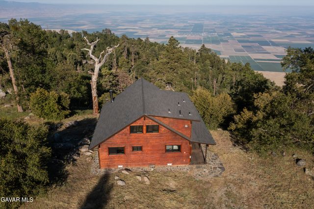 27001 Medicine Bow Court, Tehachapi, CA 93561