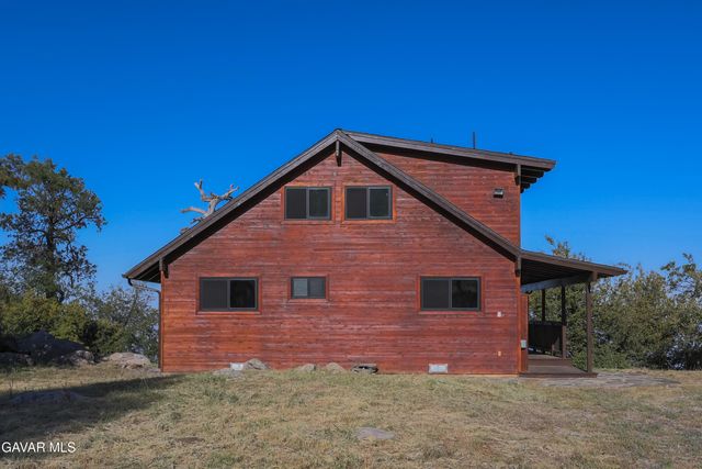 27001 Medicine Bow Court, Tehachapi, CA 93561