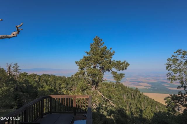 27001 Medicine Bow Court, Tehachapi, CA 93561