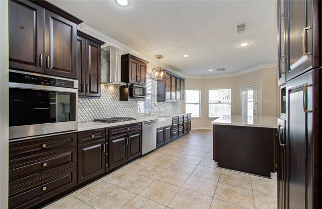 1230 Blue Leaf Drive, Richmond, TX 77469