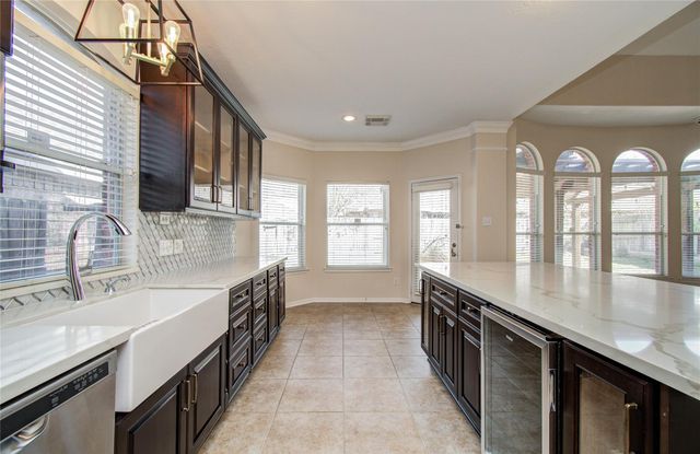 1230 Blue Leaf Drive, Richmond, TX 77469